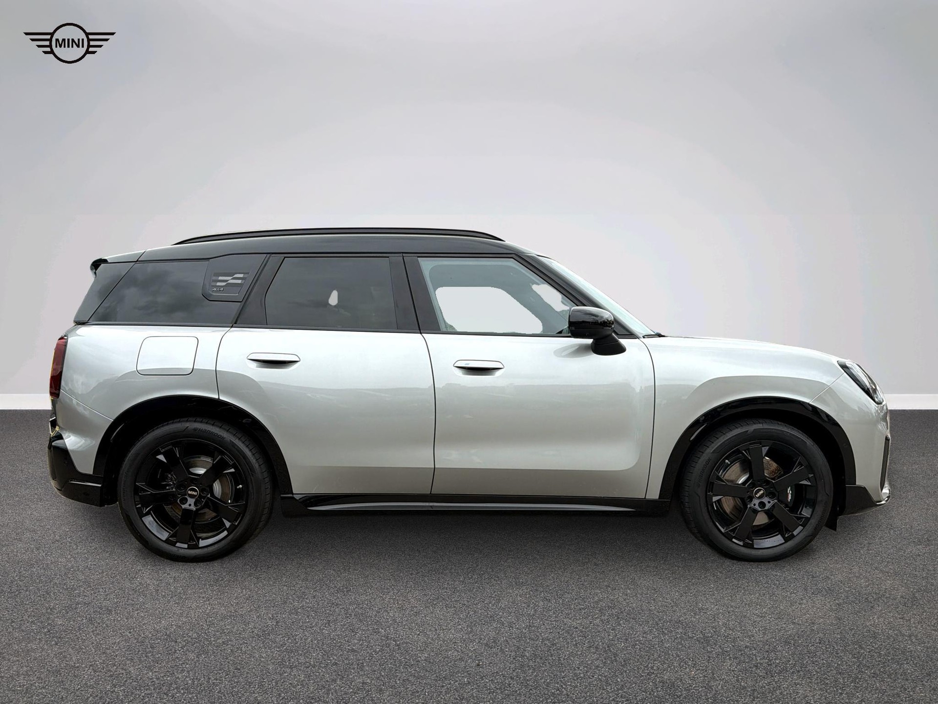 MINI Countryman SE ALL4-showroom-element-1