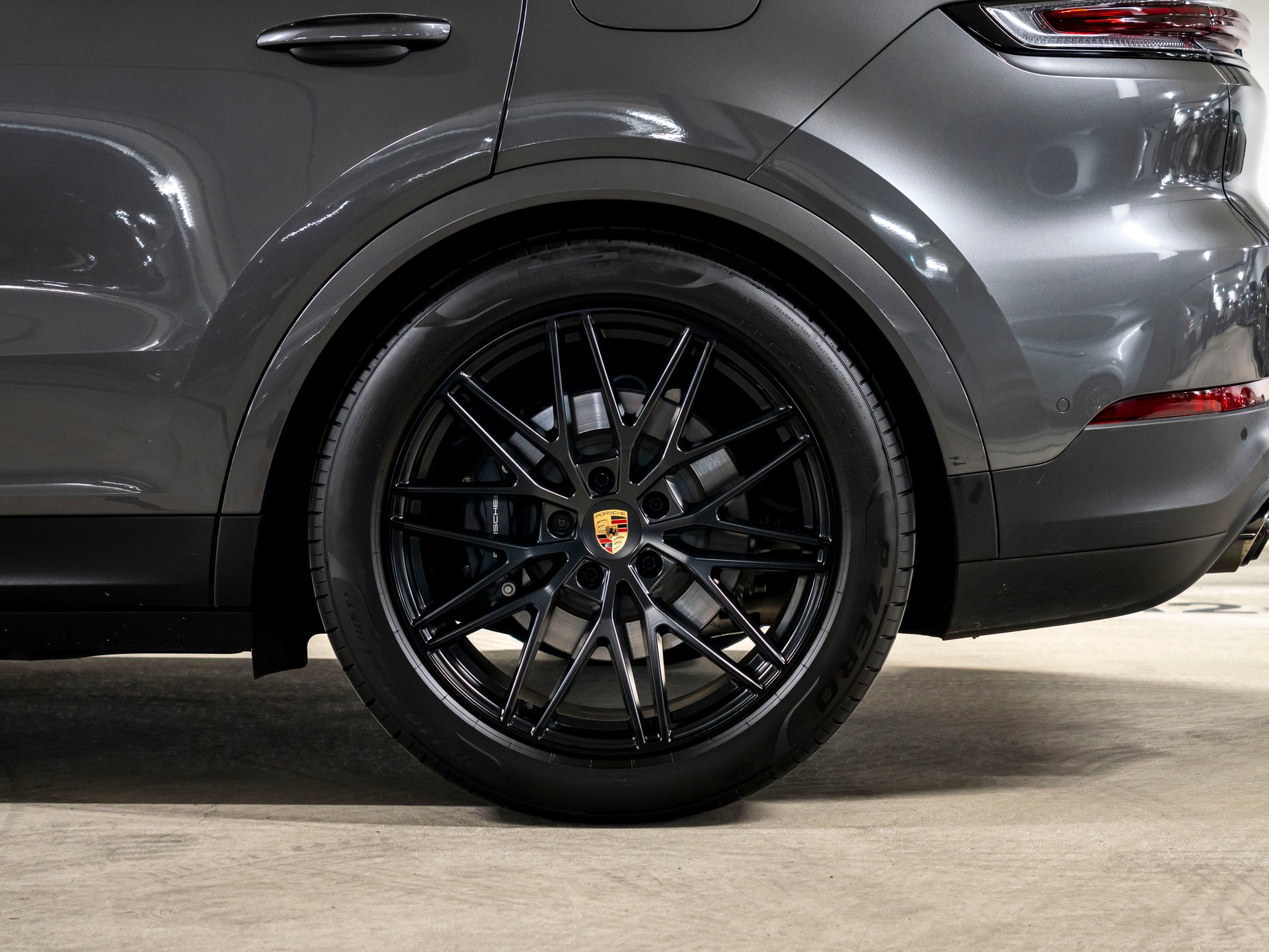 PORSCHE Cayenne E-Hybrid Tiptronic-image-8