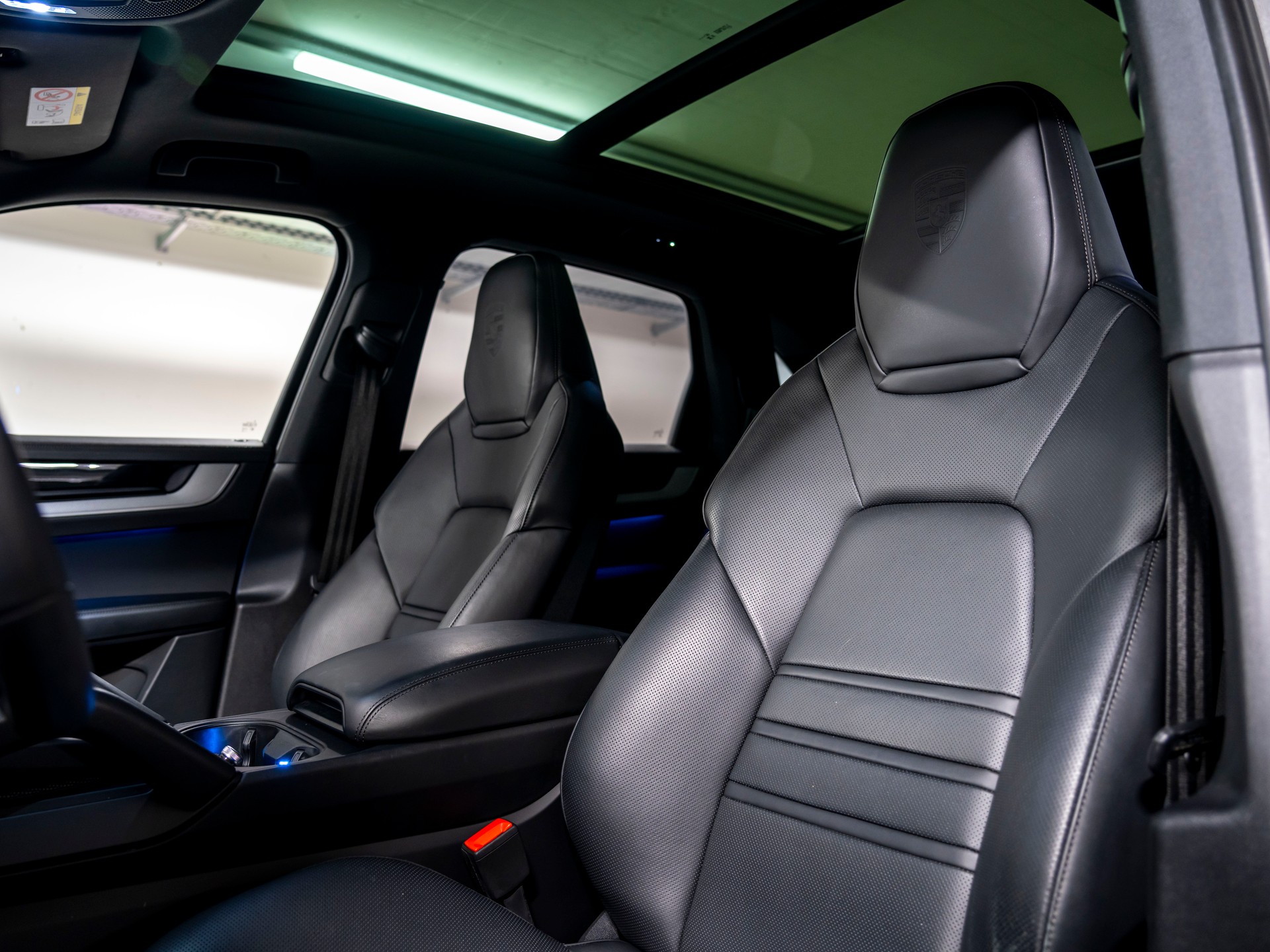 PORSCHE Cayenne E-Hybrid Tiptronic-image-17