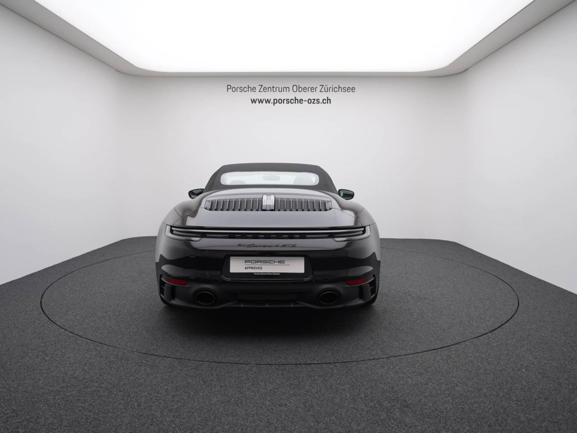 PORSCHE 911 Carrera 4 GTS Cabriolet-image-5