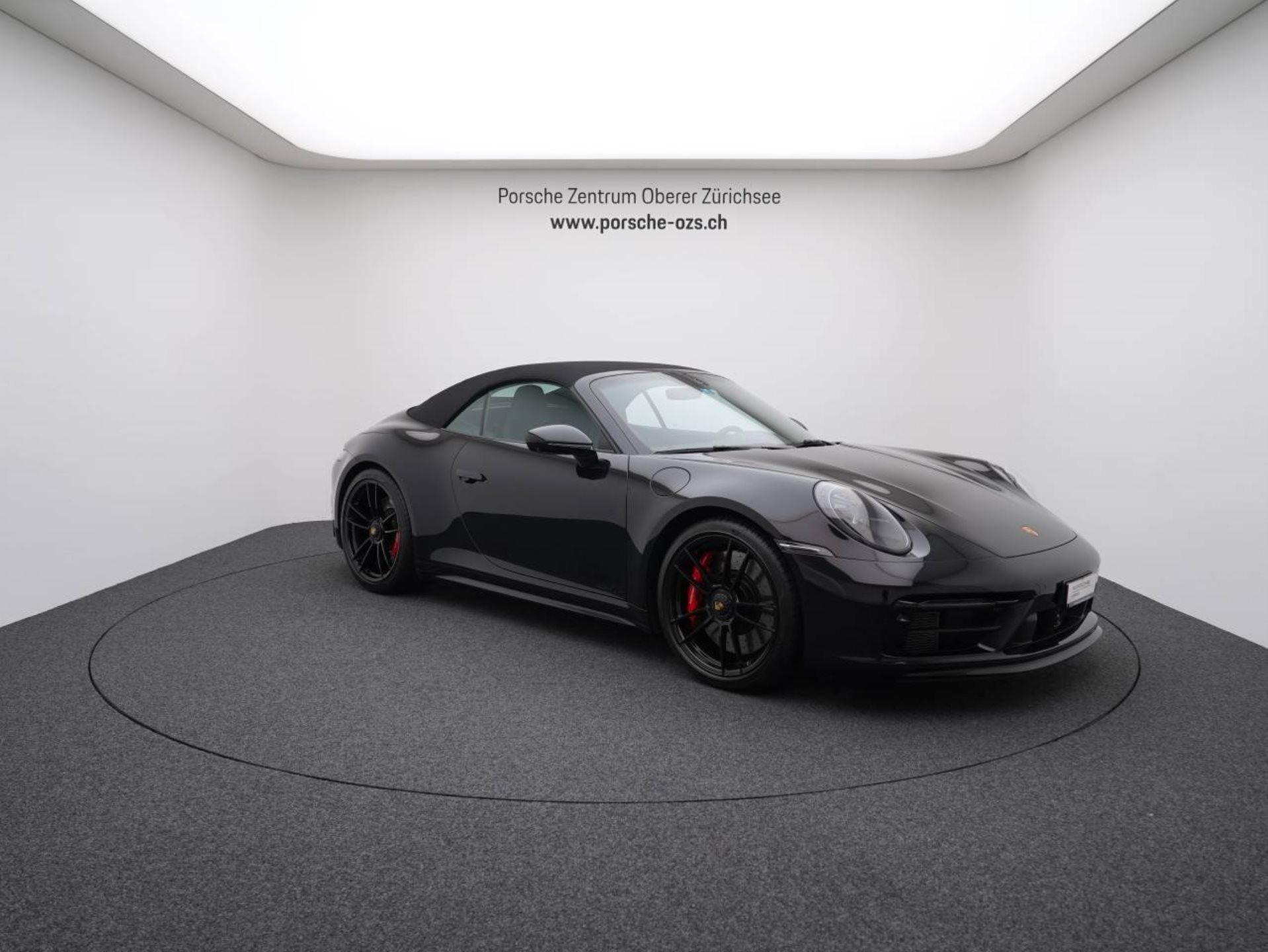 PORSCHE 911 Carrera 4 GTS Cabriolet-image-8