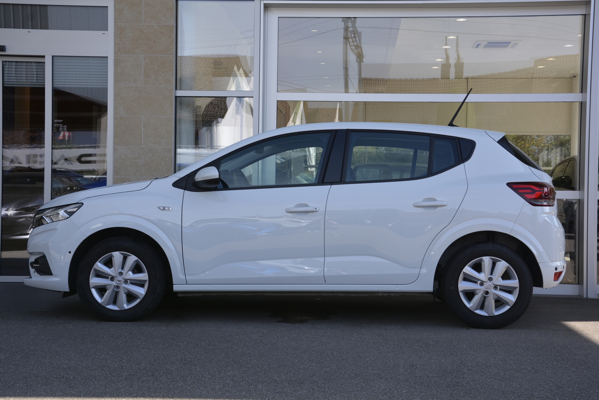 DACIA Sandero 1.0 TCe Comfort-image-2