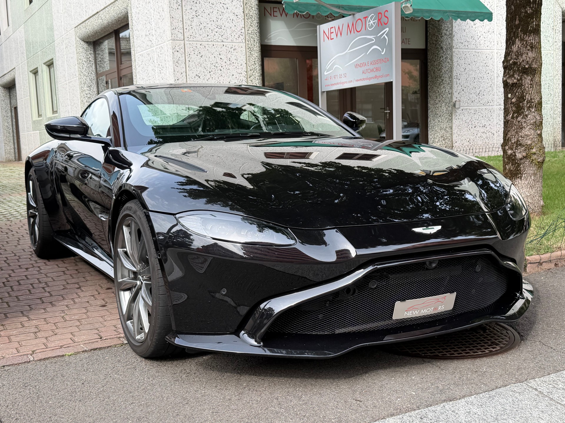 ASTON MARTIN V8 Vantage 4.0 Coupé-image-0