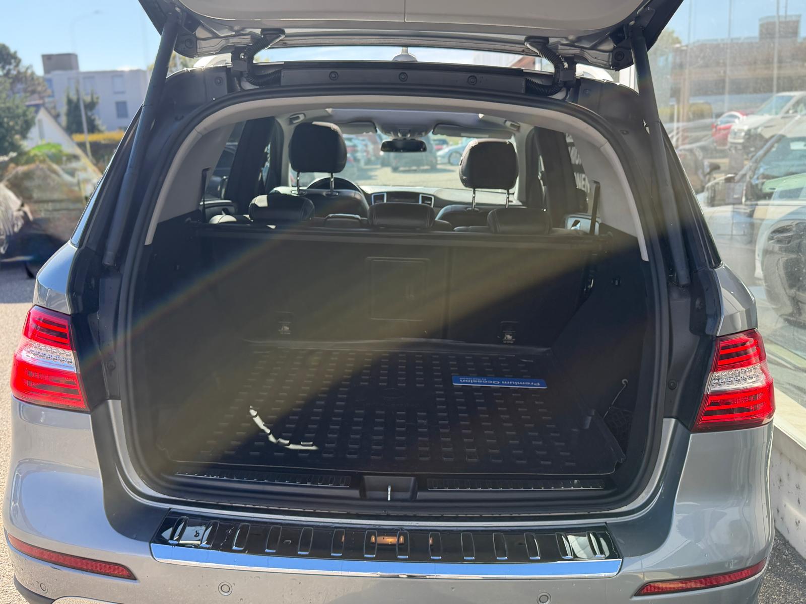 MERCEDES-BENZ ML 350 BlueTec 4Matic 7G-Tronic-image-4