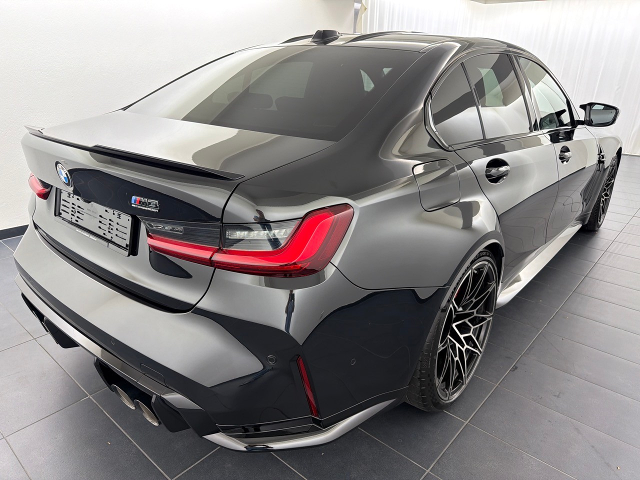 BMW M3 Competition M xDrive-image-2