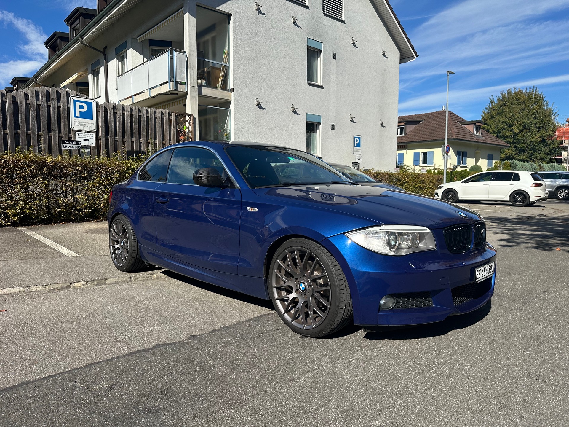 BMW 118d Coupe-image-1