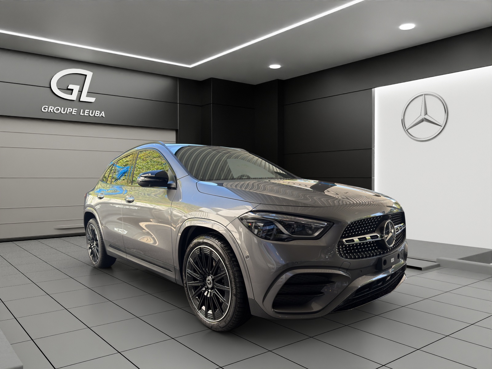MERCEDES-BENZ GLA 200 Night Star 7G-DCT-image-0