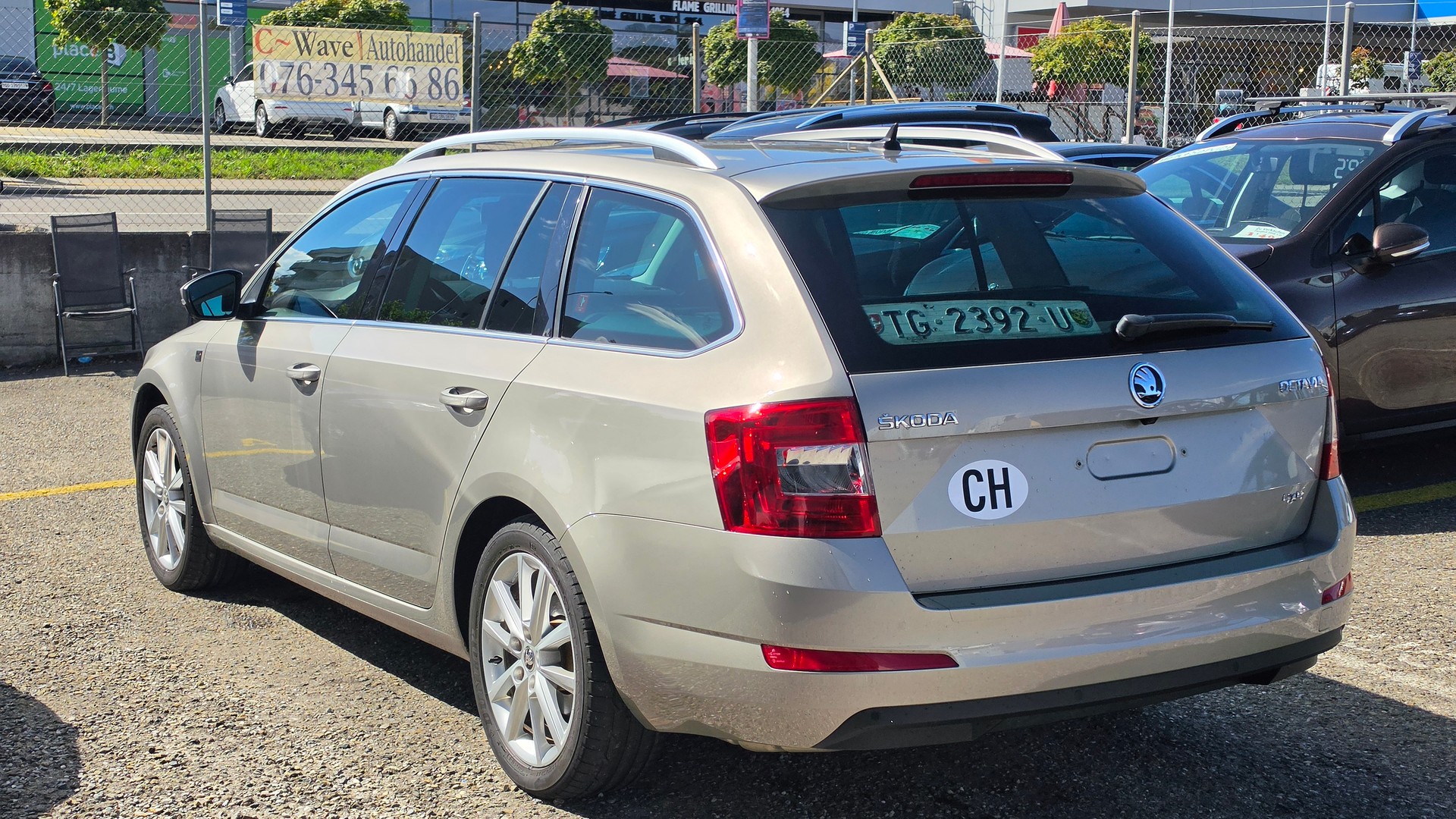 SKODA Octavia Combi 1.8 TSI Swiss Joy 4x4 DSG-image-13