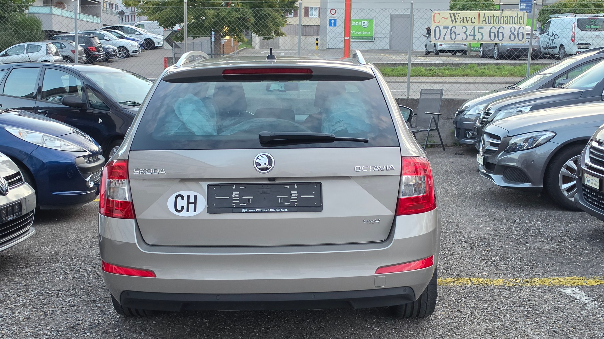 SKODA Octavia Combi 1.8 TSI Swiss Joy 4x4 DSG-image-6