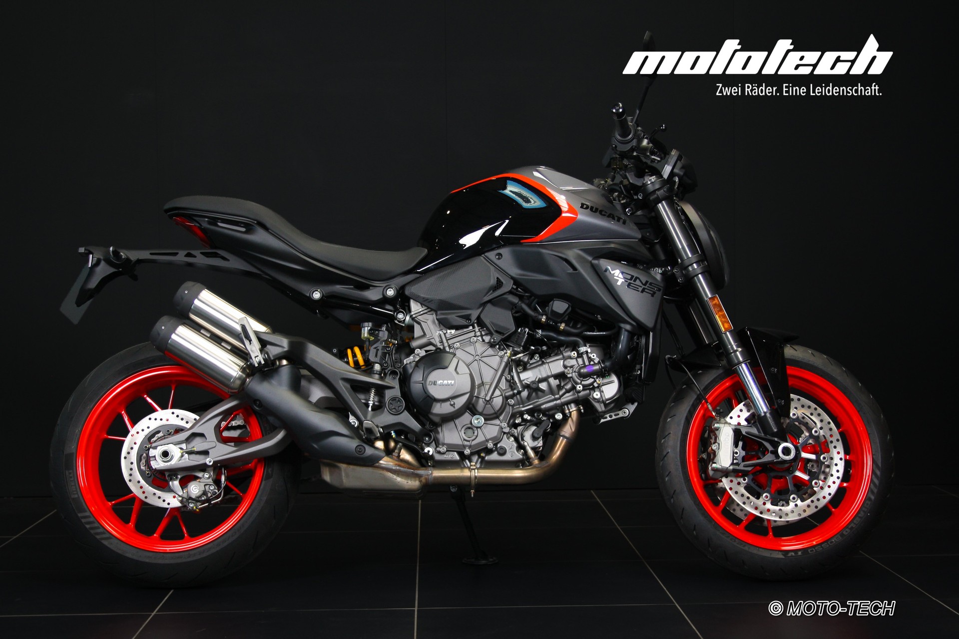 DUCATI Monster 890-showroom-element-1