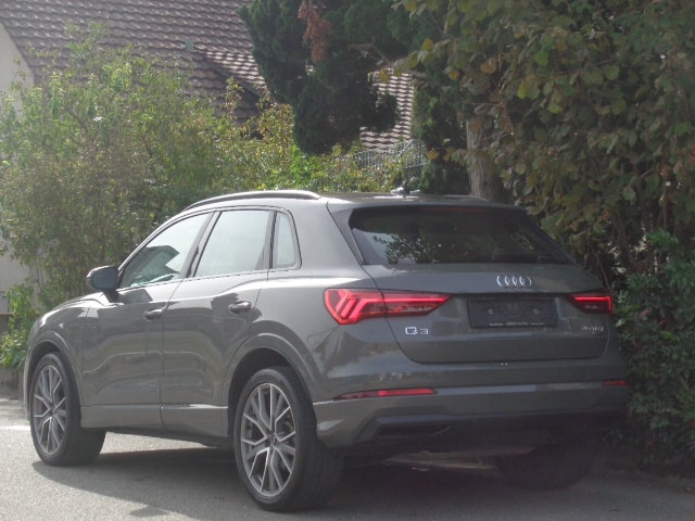 AUDI Q3 45 TFSI quattro S-tronic-image-2