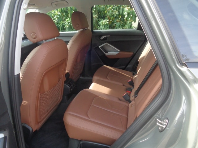 AUDI Q3 45 TFSI quattro S-tronic-image-5