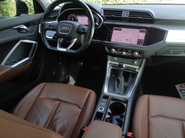 AUDI Q3 45 TFSI quattro S-tronic-image-3