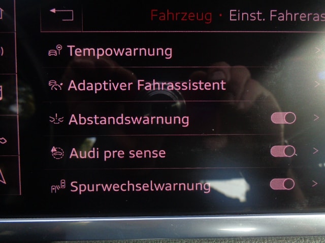 AUDI Q3 45 TFSI quattro S-tronic-image-10