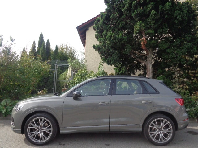 AUDI Q3 45 TFSI quattro S-tronic-image-1