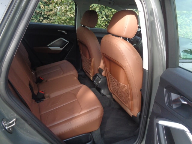 AUDI Q3 45 TFSI quattro S-tronic-image-7
