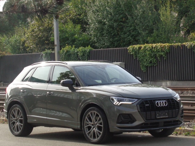 AUDI Q3 45 TFSI quattro S-tronic-image-12