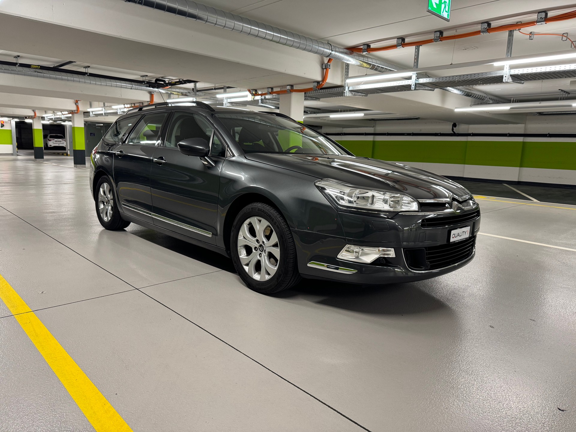 CITROEN C5 Tourer 1.6 Turbo Exclusive Automatic-image-2