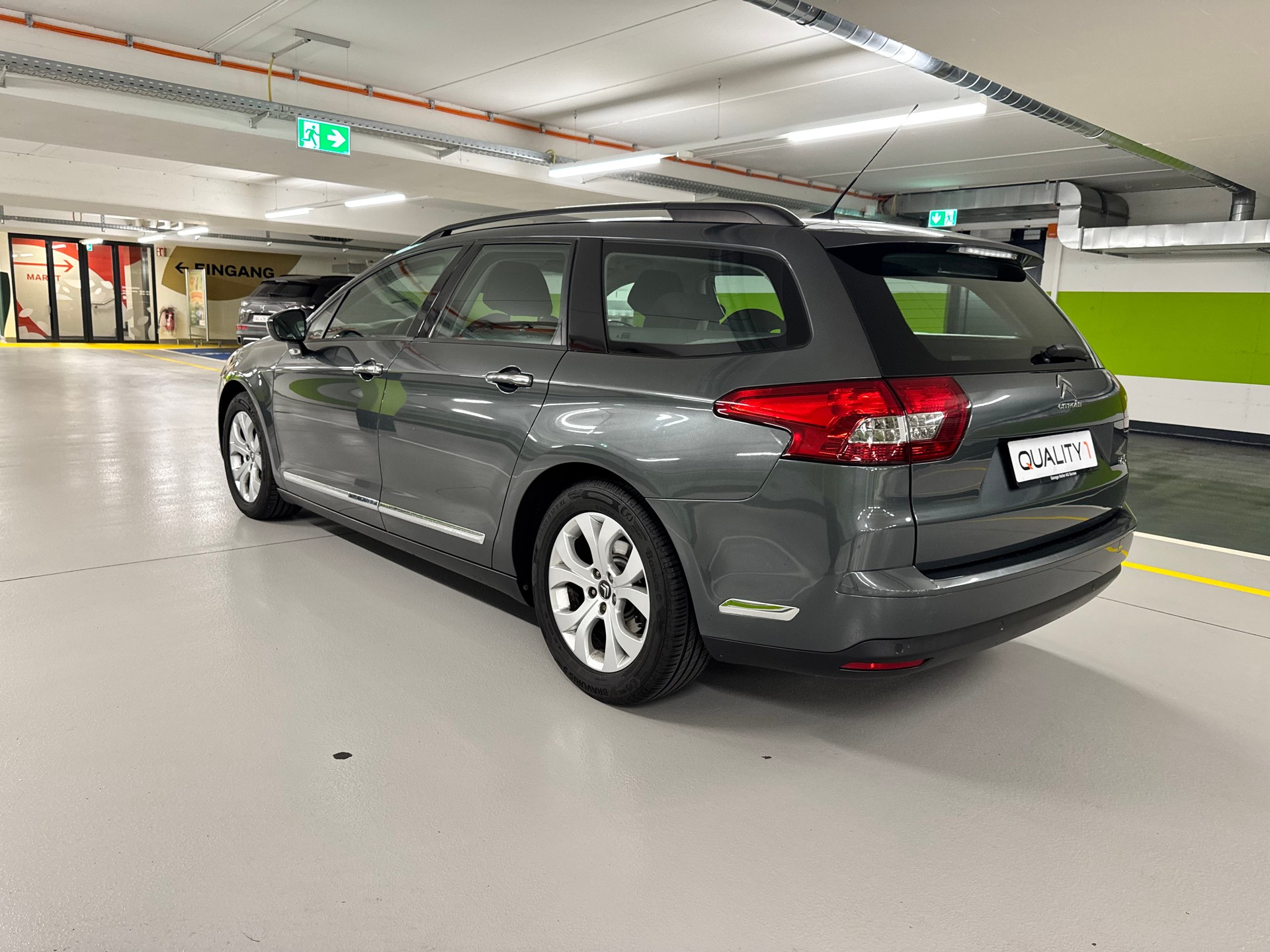 CITROEN C5 Tourer 1.6 Turbo Exclusive Automatic-image-6