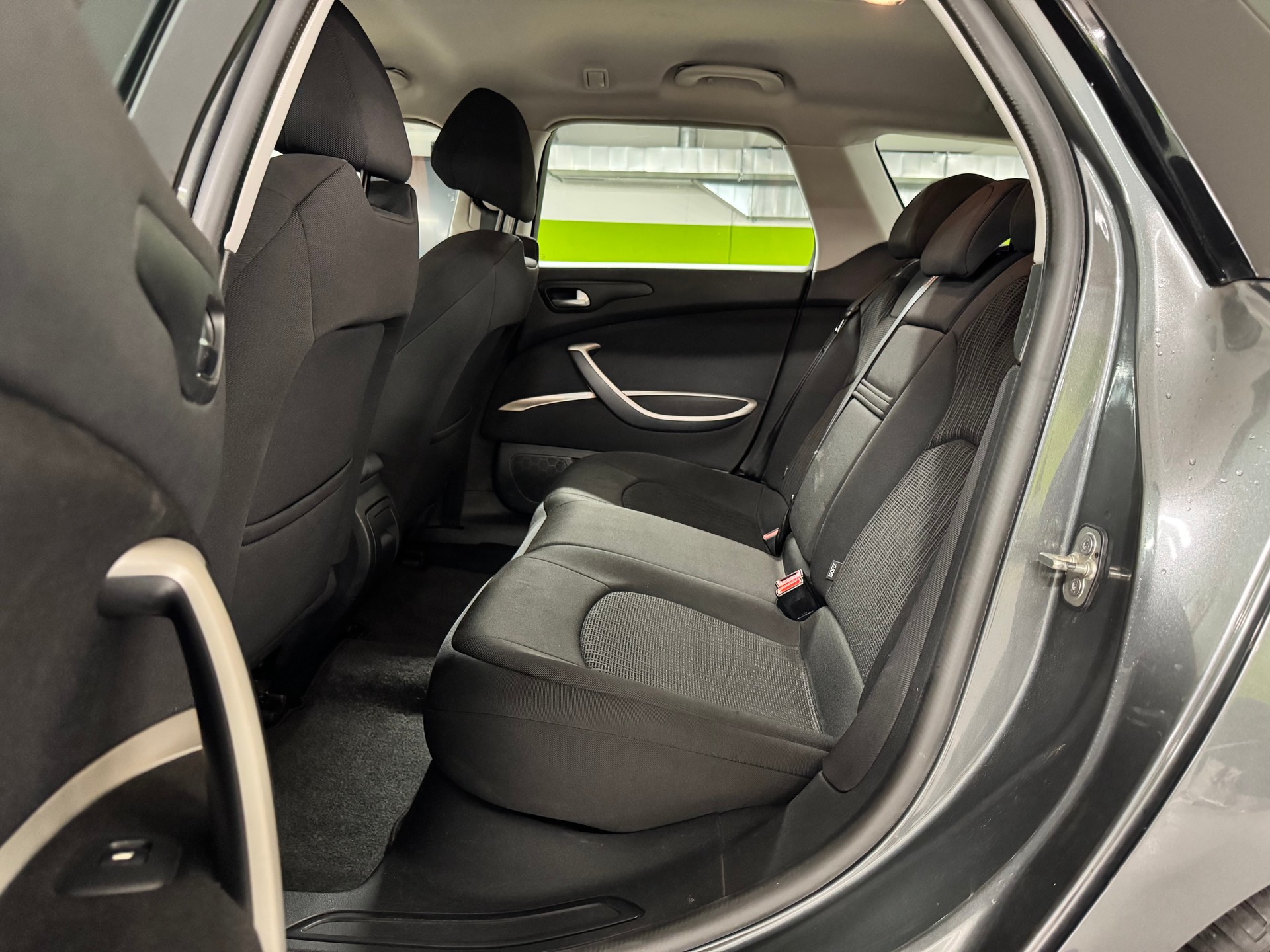 CITROEN C5 Tourer 1.6 Turbo Exclusive Automatic-image-9