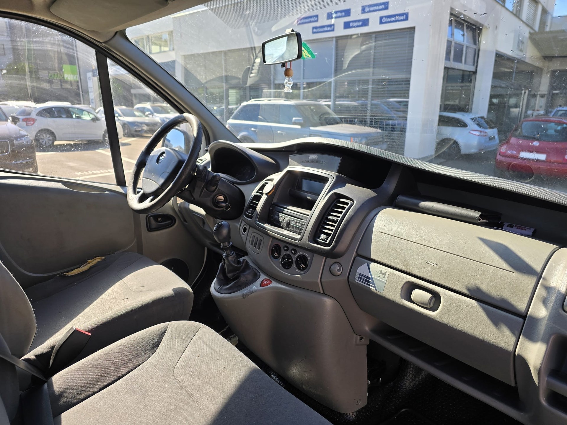 OPEL Vivaro 2.0 CDTI 2.7t L1H1-image-10