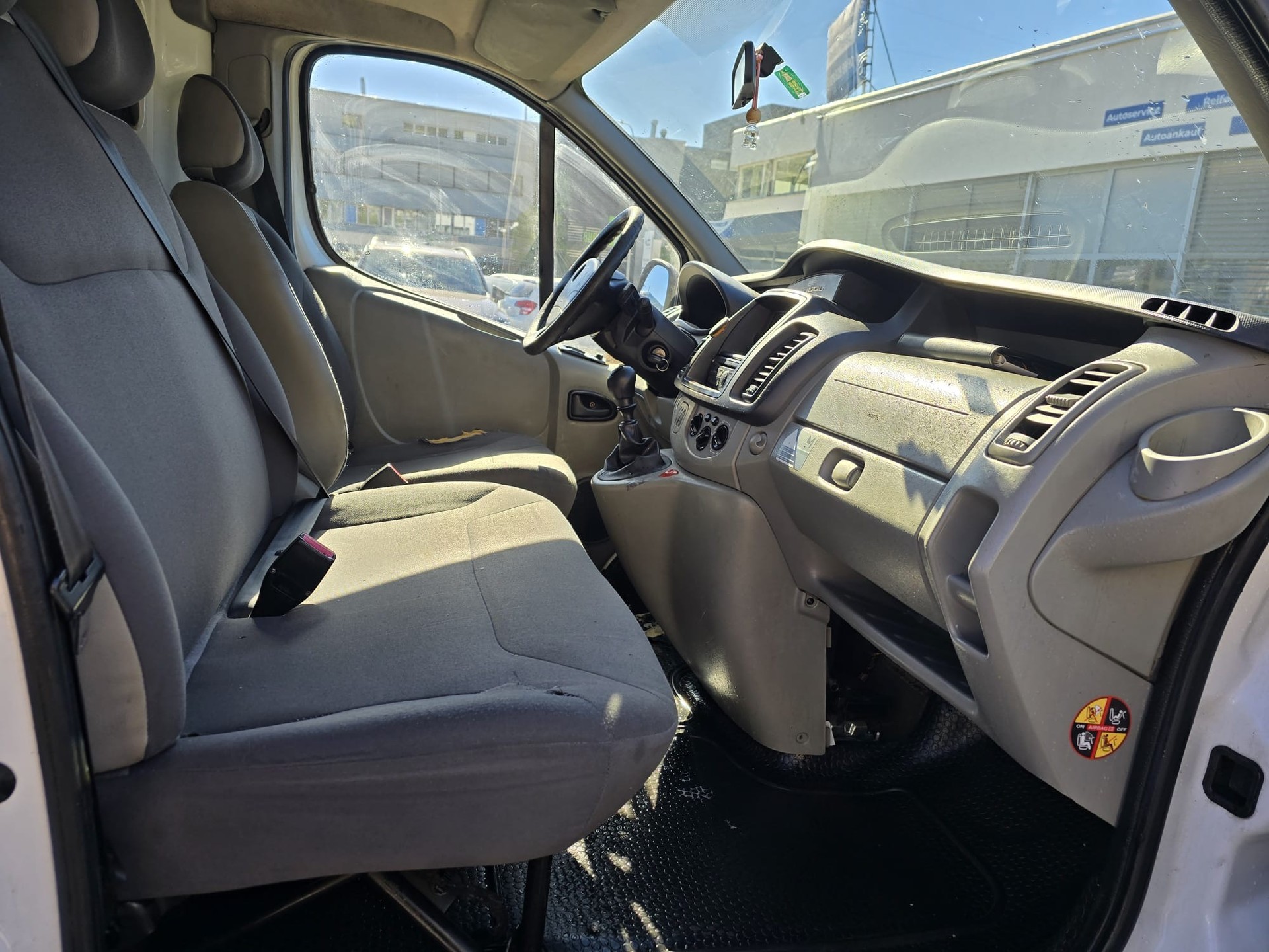 OPEL Vivaro 2.0 CDTI 2.7t L1H1-image-13