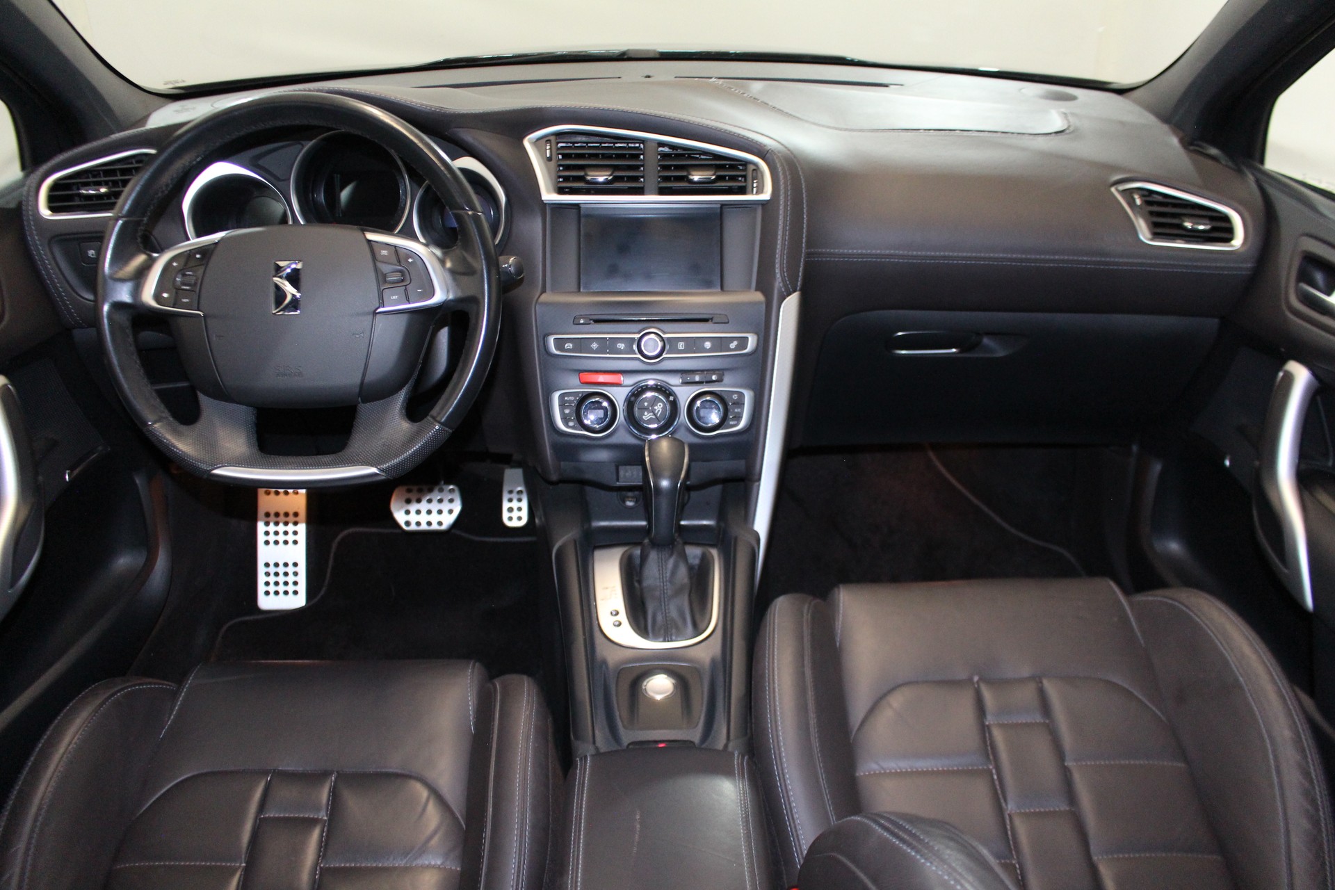 DS AUTOMOBILES DS4 2.0 BlueHDi 180 Sport Chic-image-12
