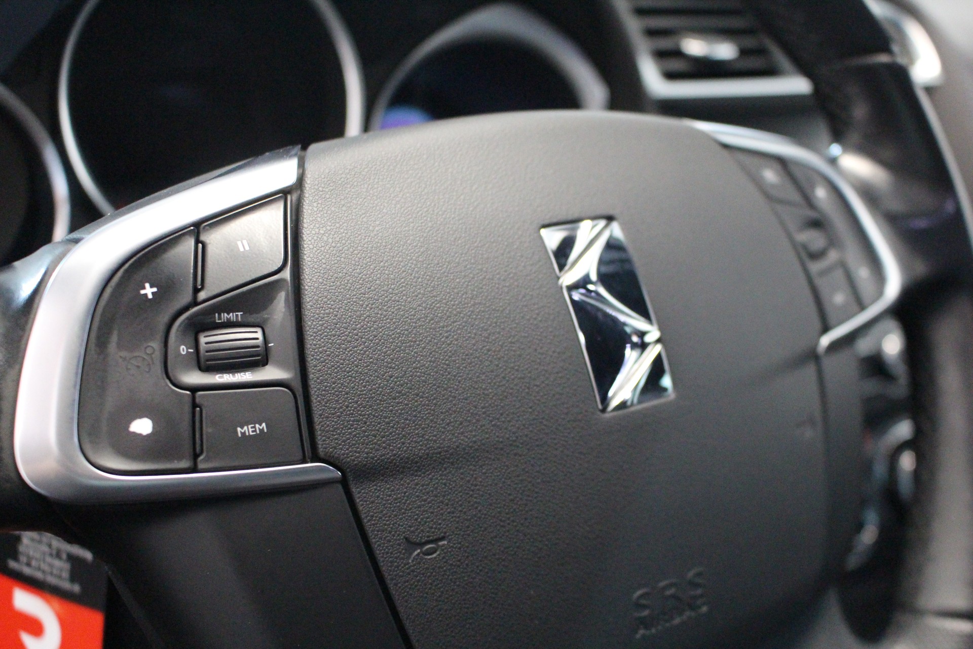DS AUTOMOBILES DS4 2.0 BlueHDi 180 Sport Chic-image-13
