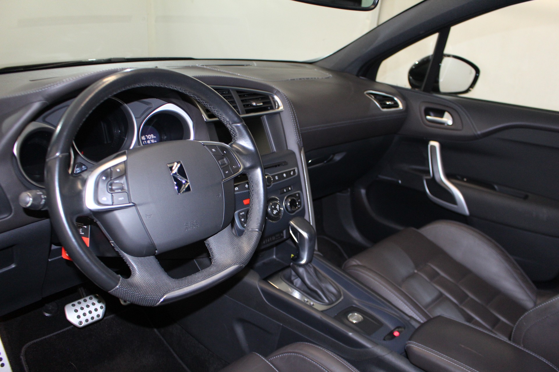 DS AUTOMOBILES DS4 2.0 BlueHDi 180 Sport Chic-image-11