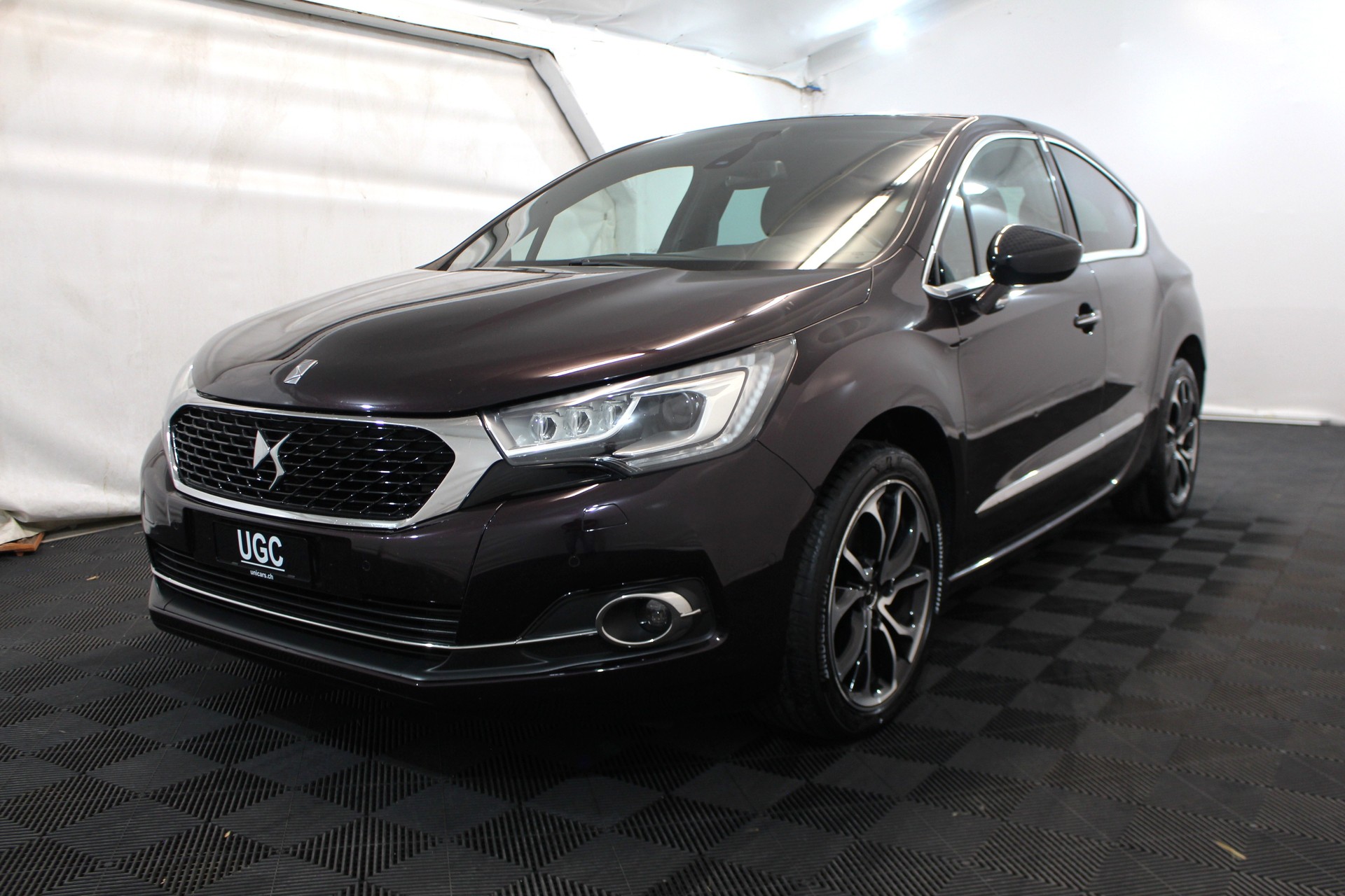 DS AUTOMOBILES DS4 2.0 BlueHDi 180 Sport Chic-showroom-element-2