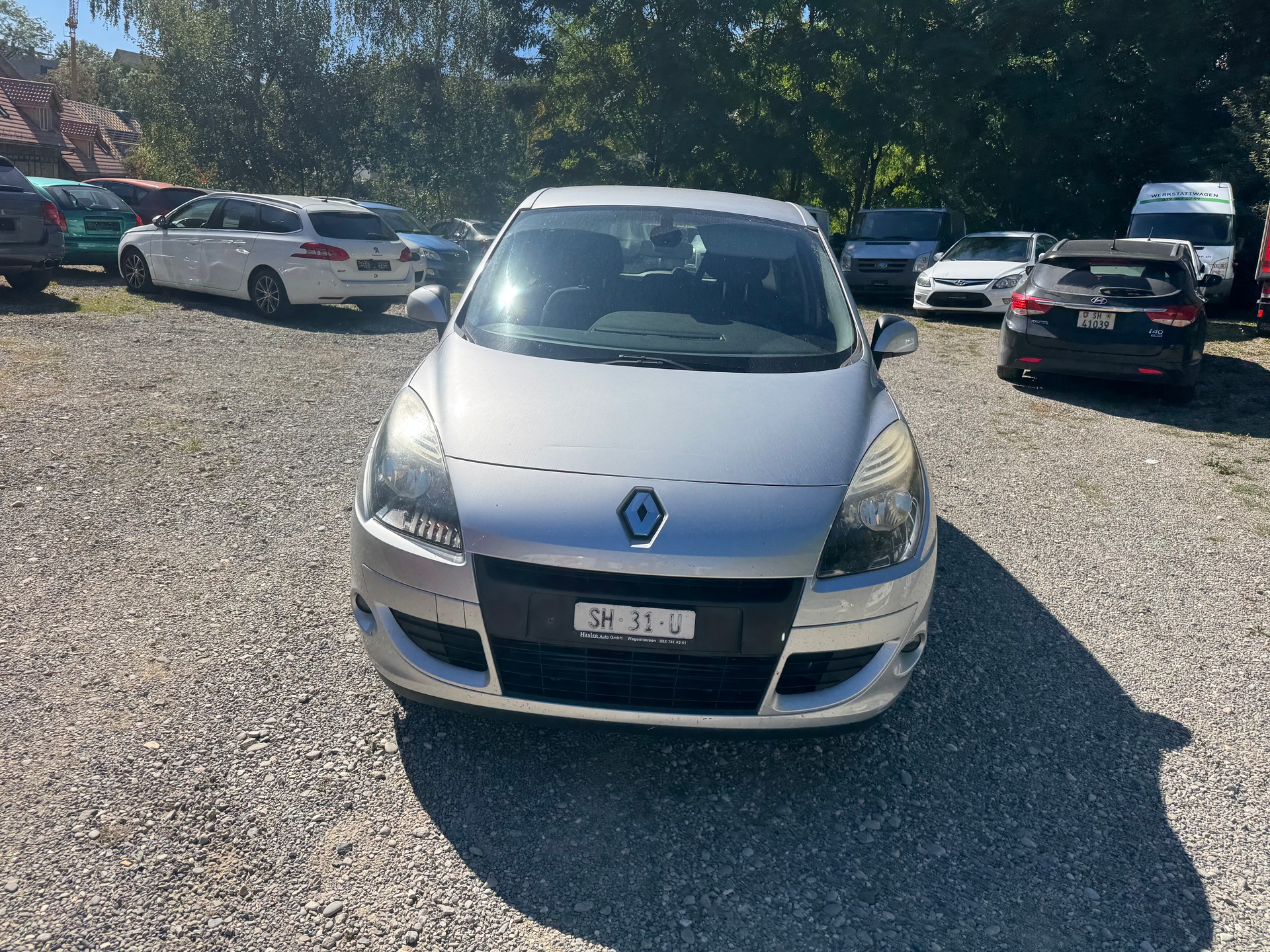 RENAULT Scénic 1.4 16V Turbo Privilège-image-1