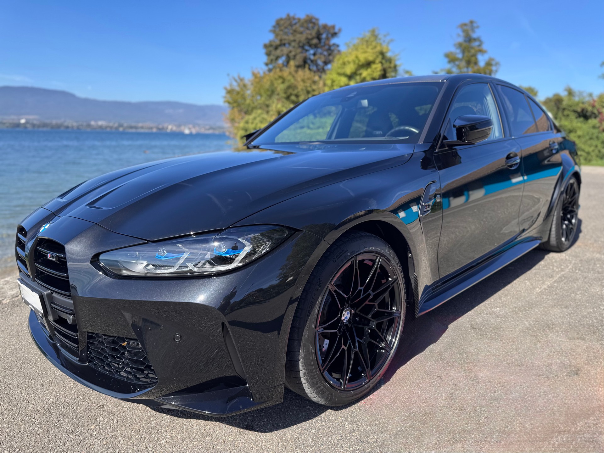 BMW M3 Competition xDrive-image-3