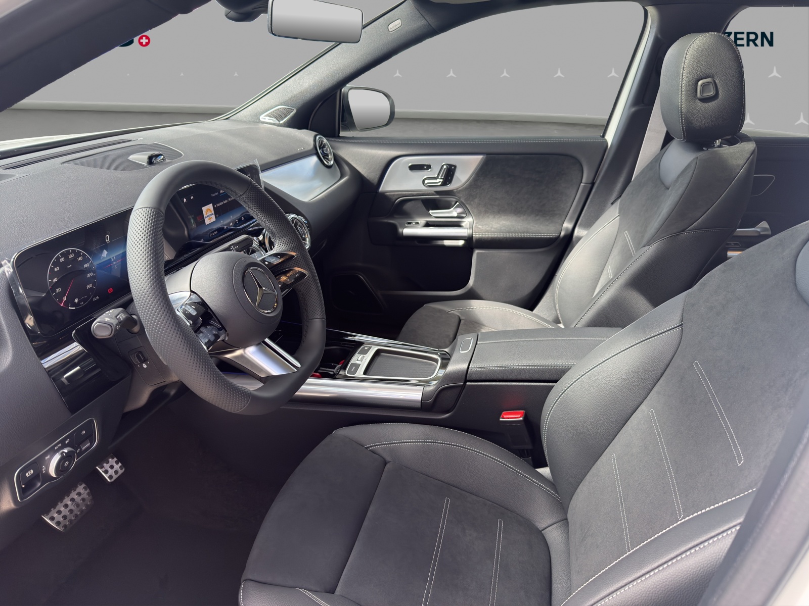 MERCEDES-BENZ GLA 200 Night Star 7G-DCT-image-7