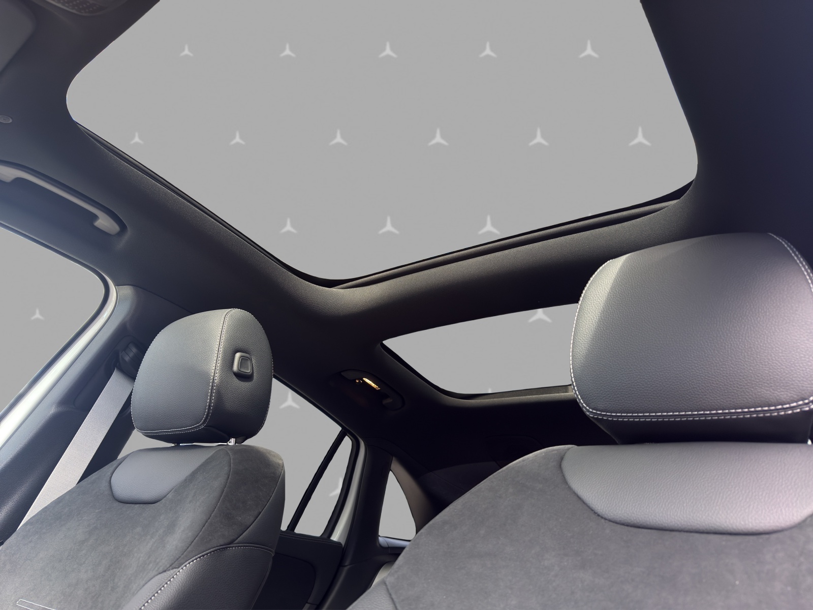 MERCEDES-BENZ GLA 200 Night Star 7G-DCT-image-8