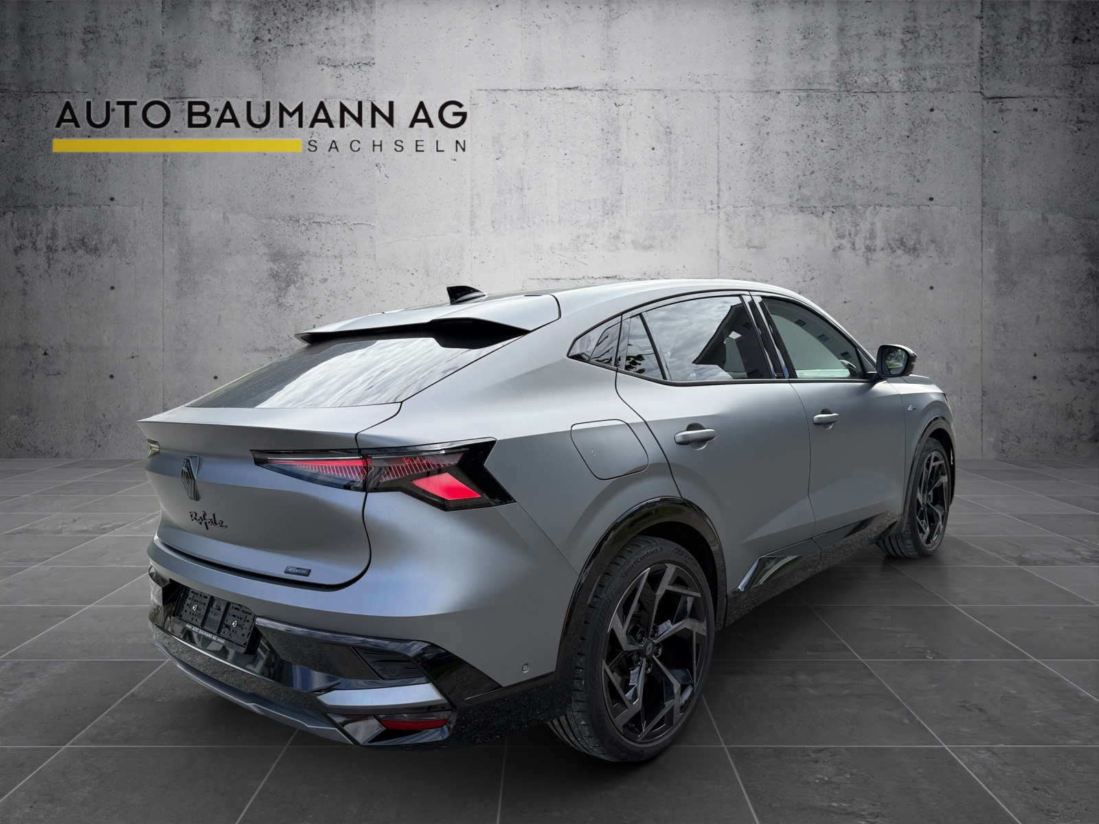 RENAULT Rafale 1.2 E-Tech Plug-in Hybrid 300 4x4 Atelier Alpine-image-3