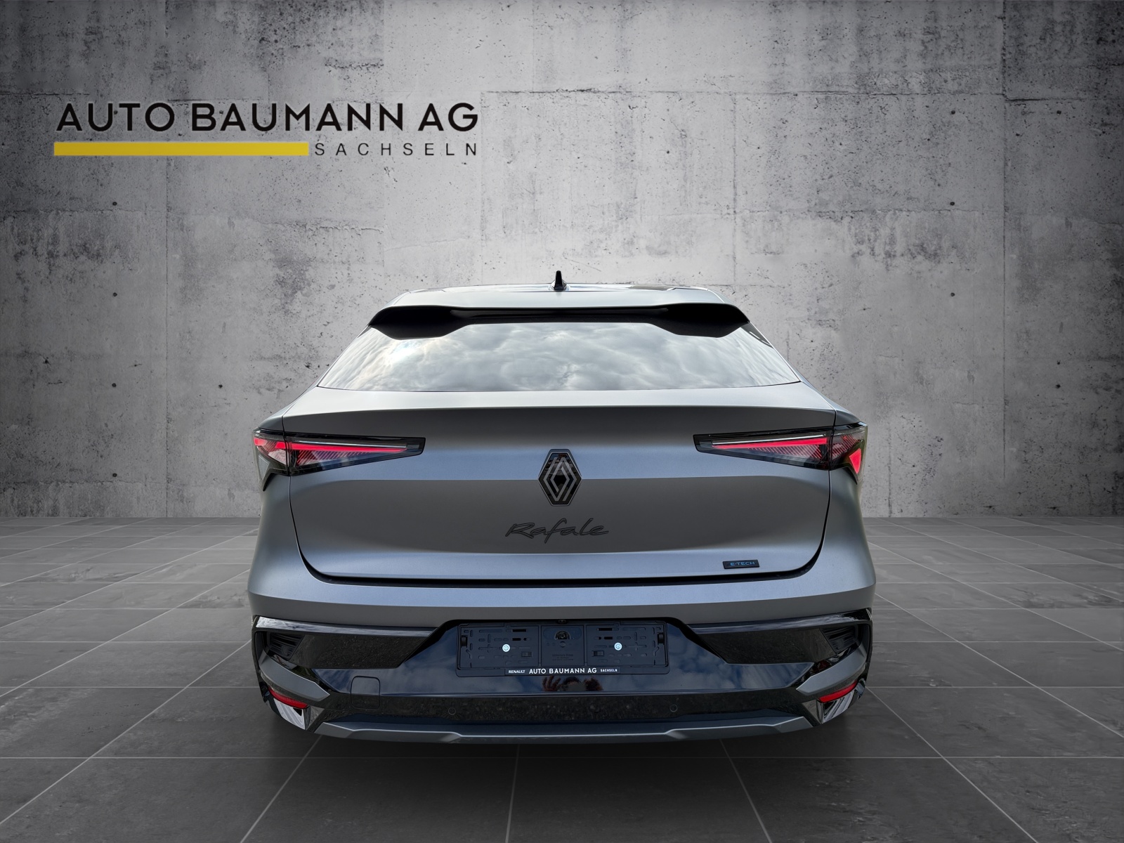 RENAULT Rafale 1.2 E-Tech Plug-in Hybrid 300 4x4 Atelier Alpine-image-5
