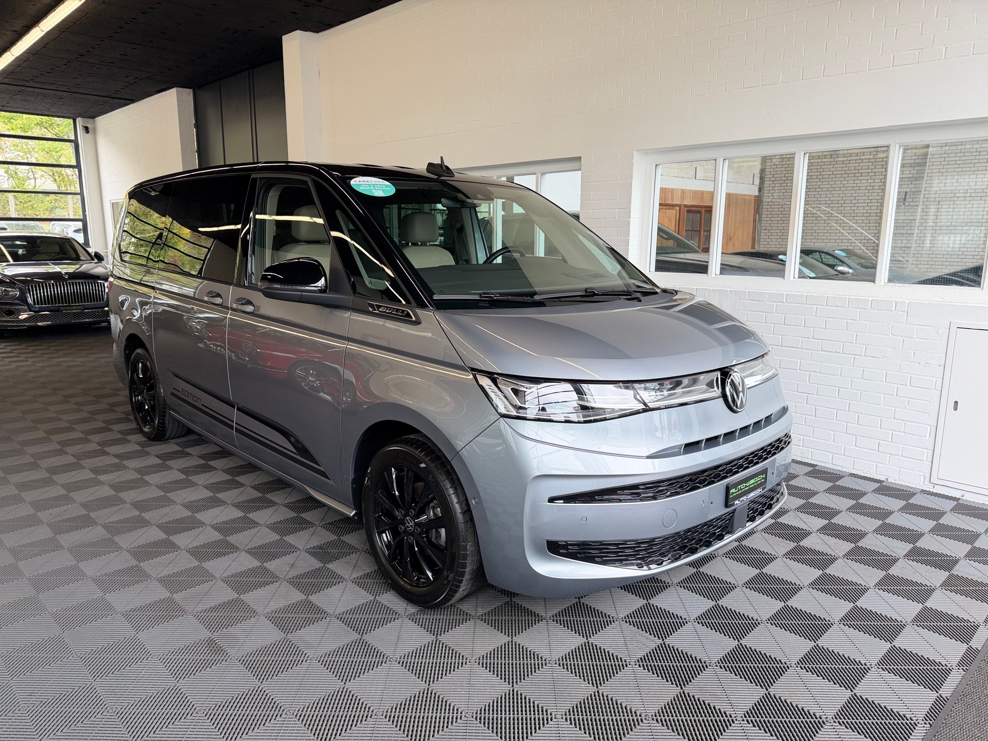 VW Multivan 2.0 TDI Life DSG Lang * BULLI EDITION * 7 SITZER LEDER / ALCANTARA * STANDHEIZUNG * HEAD UP *