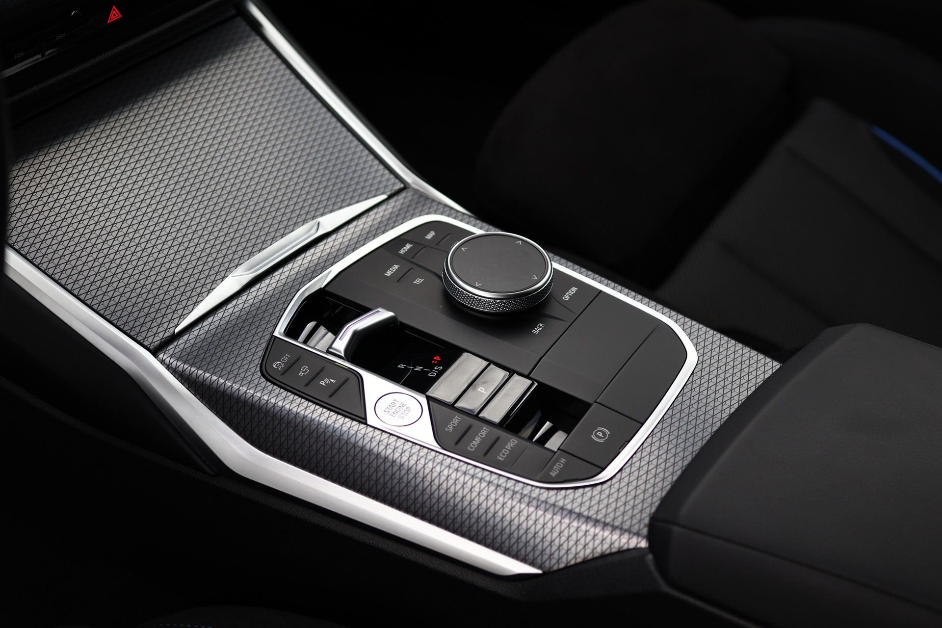 BMW 320d xDrive 48V Touring Steptronic M Sport PRO-image-23