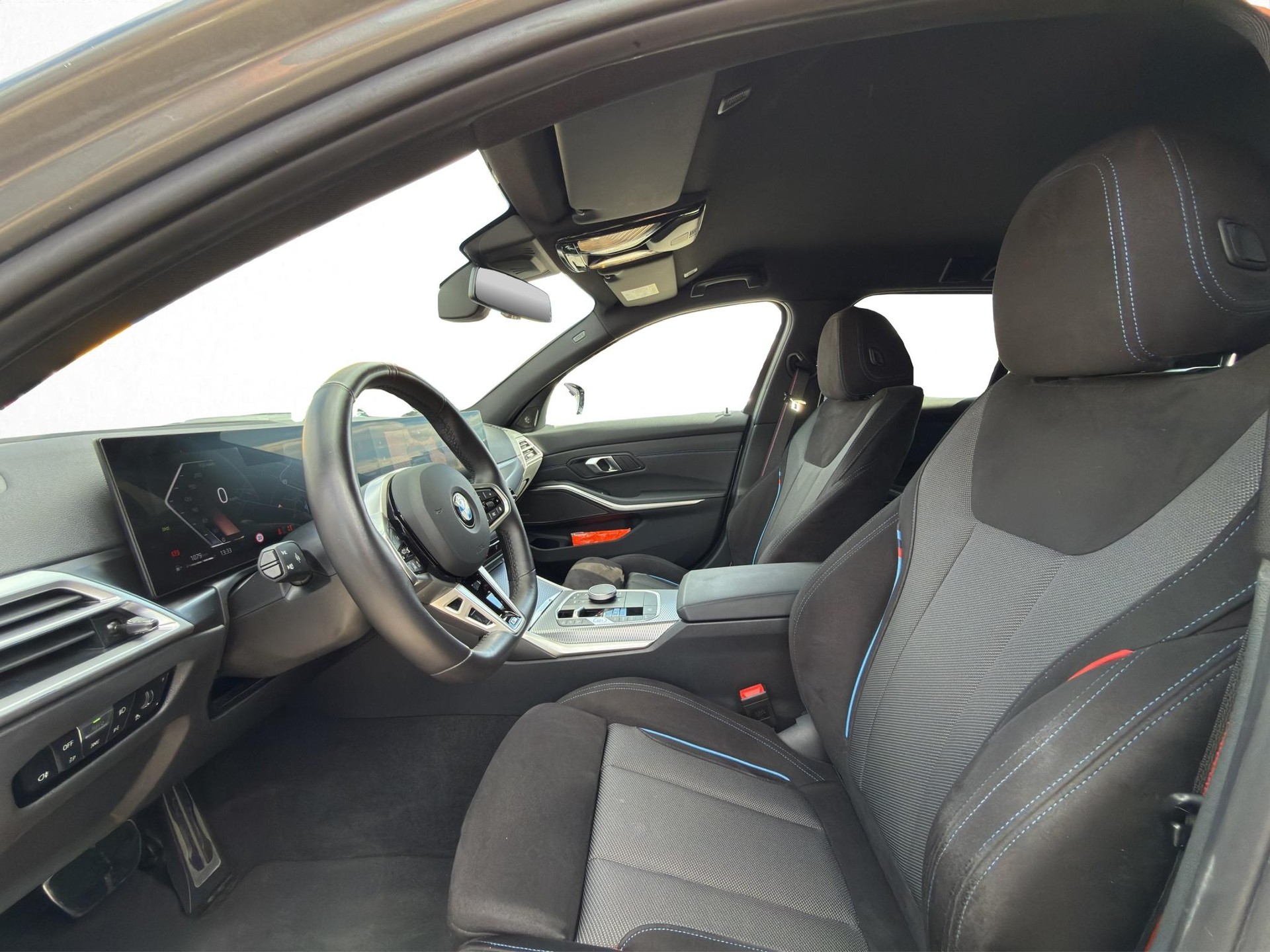BMW 320d xDrive 48V Touring Steptronic M Sport PRO-image-12