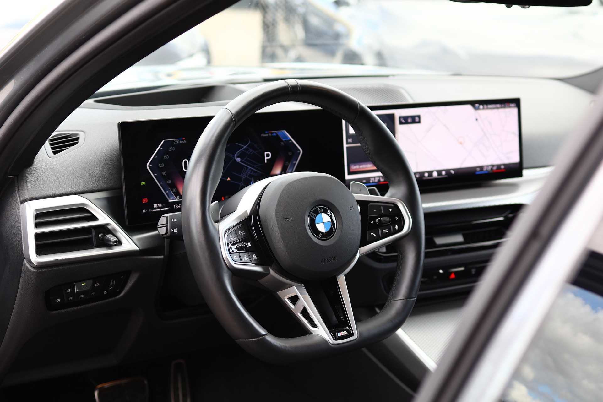 BMW 320d xDrive 48V Touring Steptronic M Sport PRO-image-13