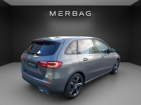 MERCEDES-BENZ B 200 Progressive-image-4