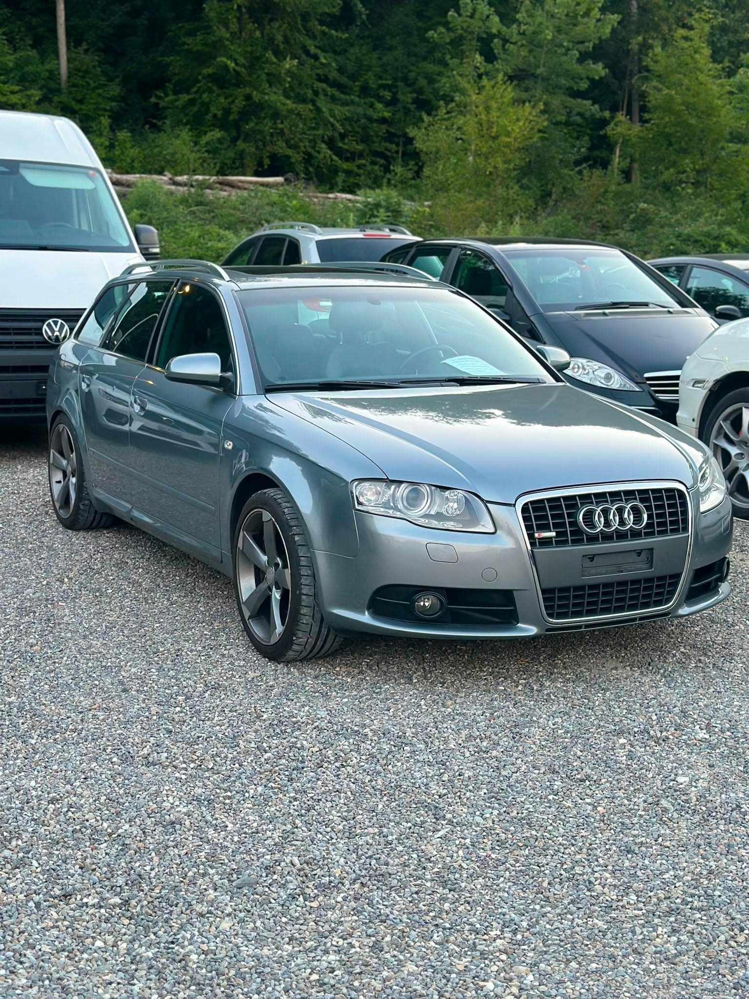 AUDI A4 Avant 2.0 Turbo FSI-image-3