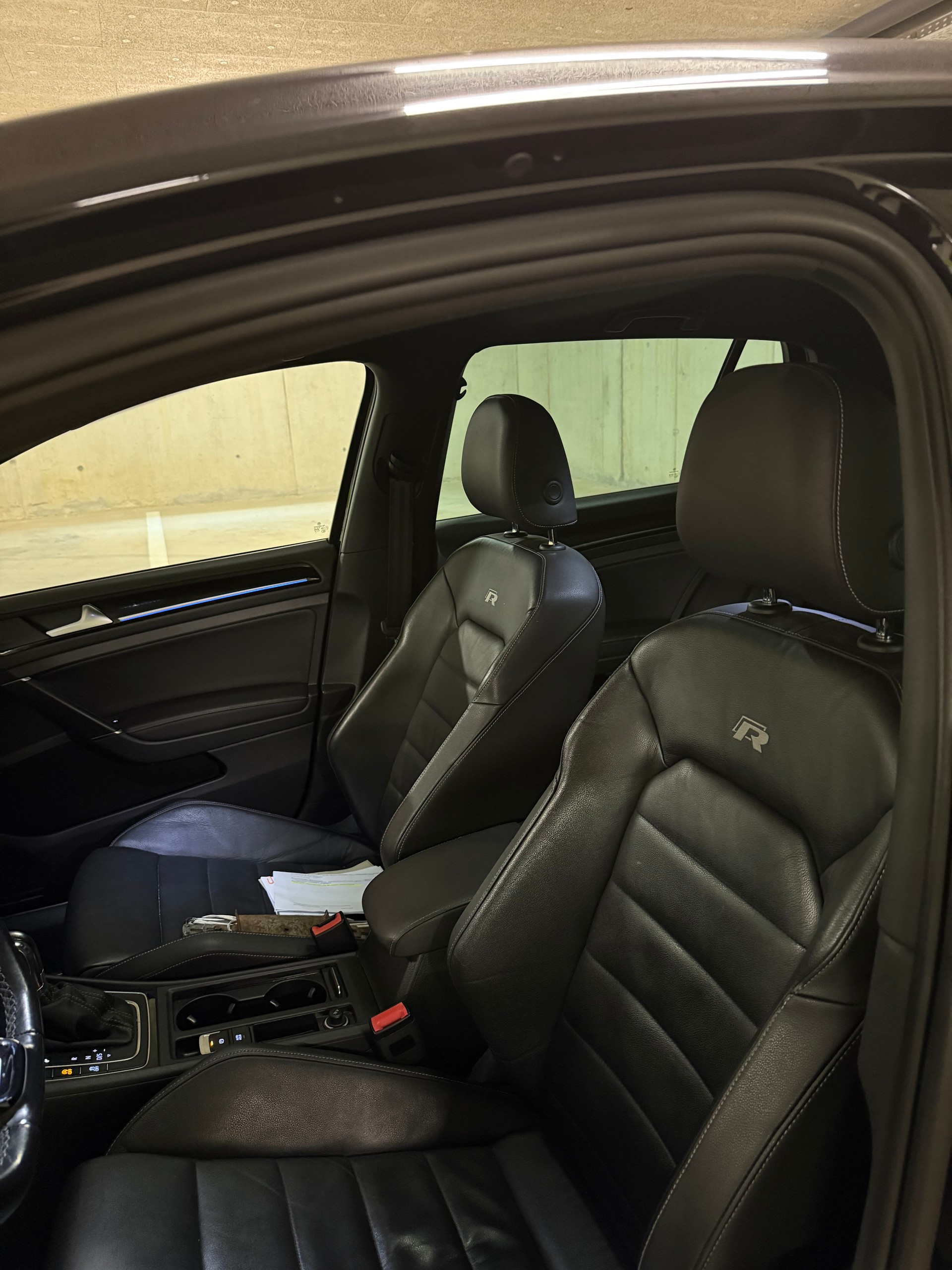 VW 2.0 TSI R DSG 4motion-image-2