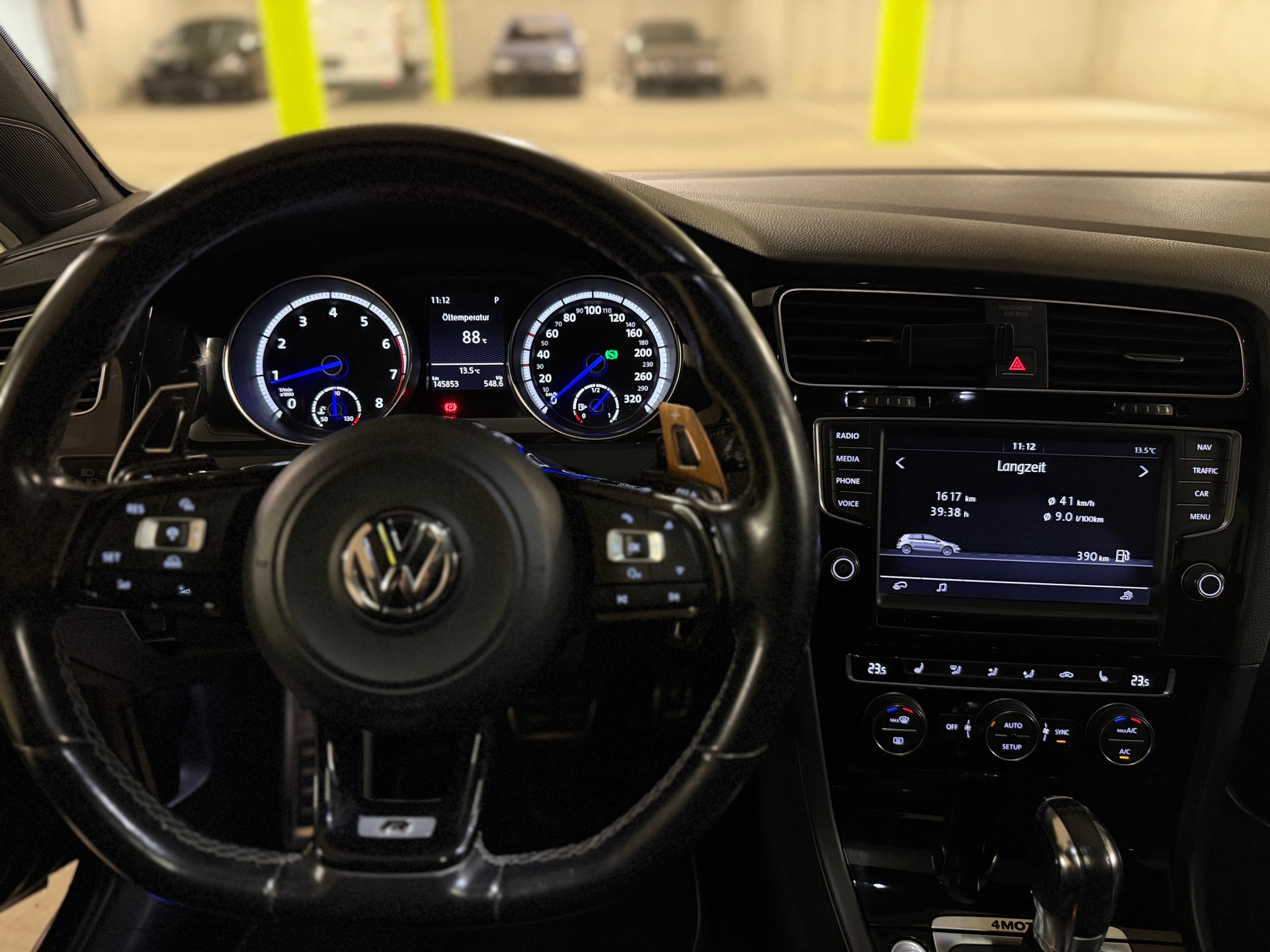 VW 2.0 TSI R DSG 4motion-image-5