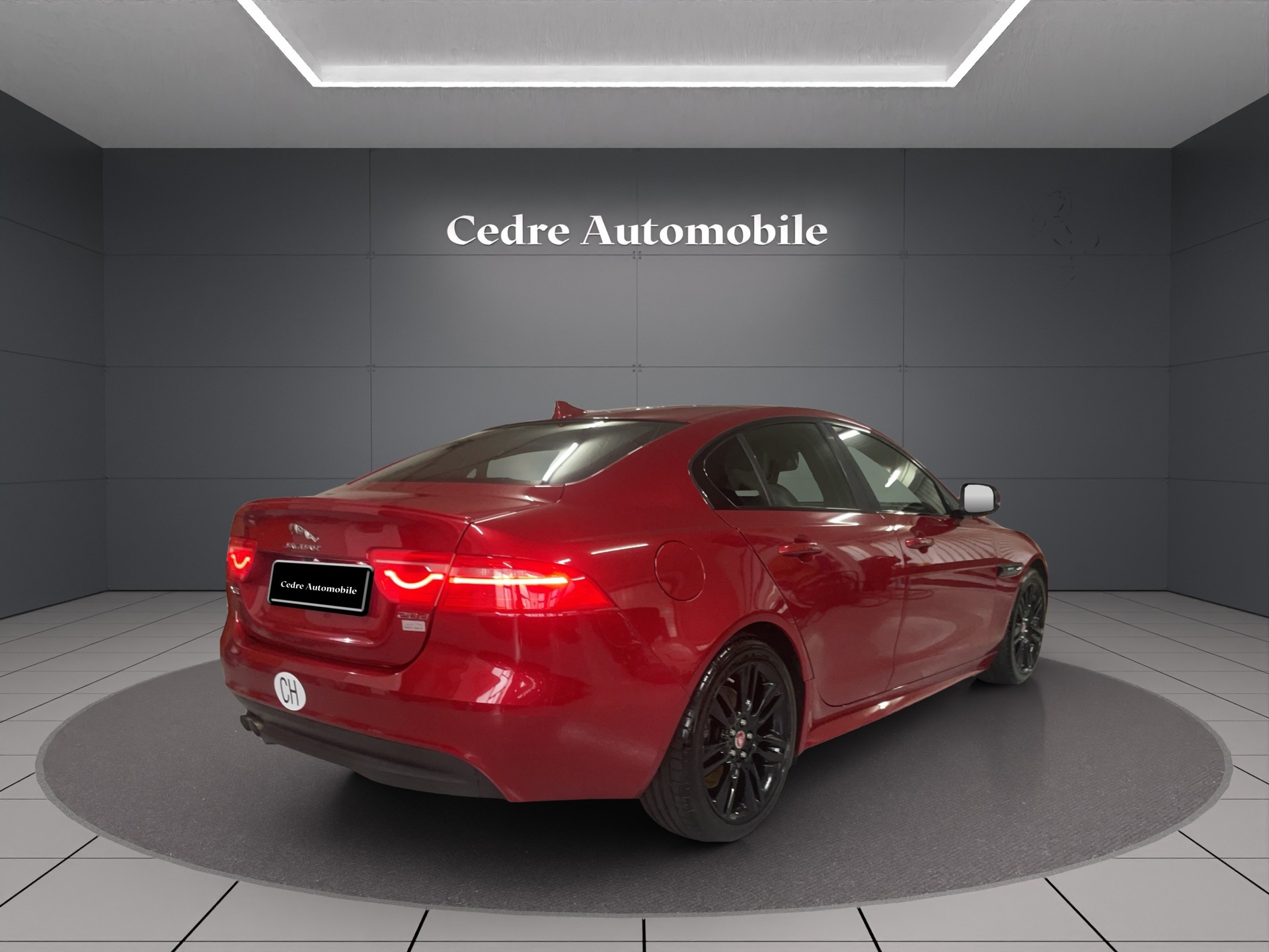 JAGUAR XE 20t 2.0 R-Sport Automatic-image-4