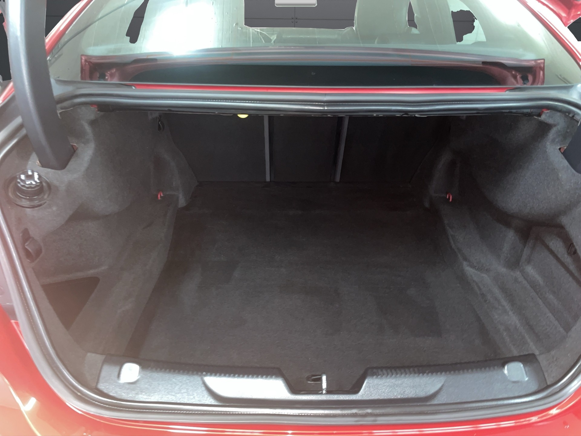JAGUAR XE 20t 2.0 R-Sport Automatic-image-14