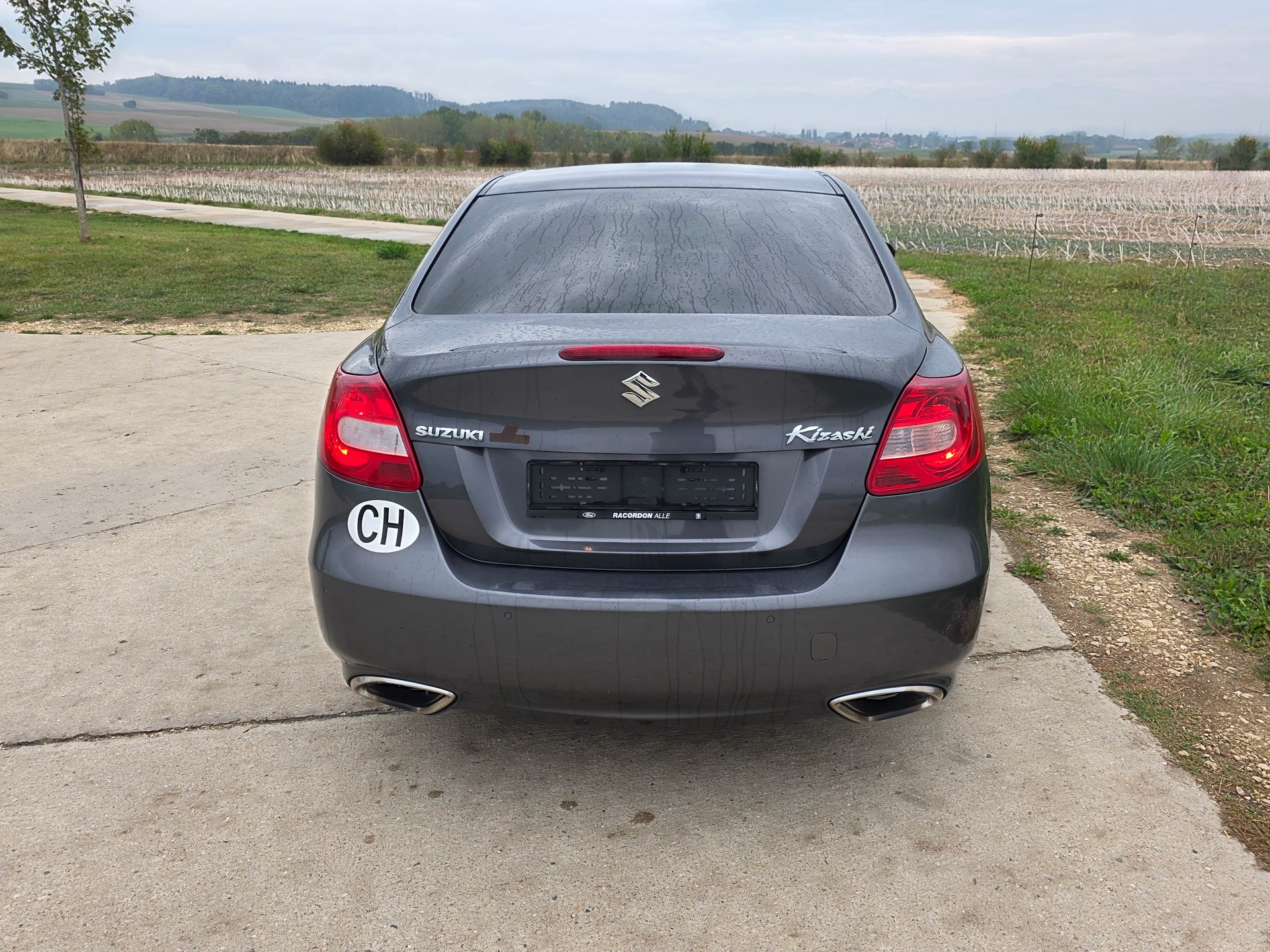SUZUKI Kizashi 2.4 GL Top 4WD CVT-image-4