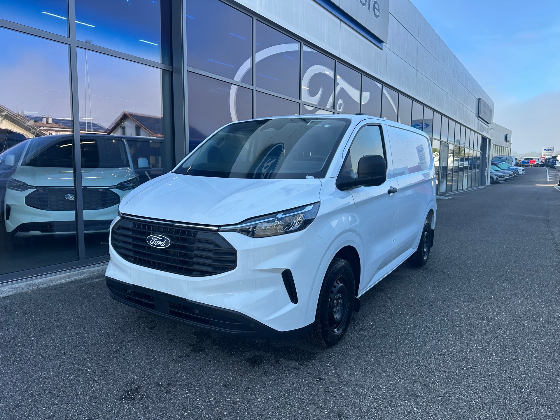 FORD Transit Custom Van 280 L1 2.0 EcoBl Trend/136CV/Aut.-image-1