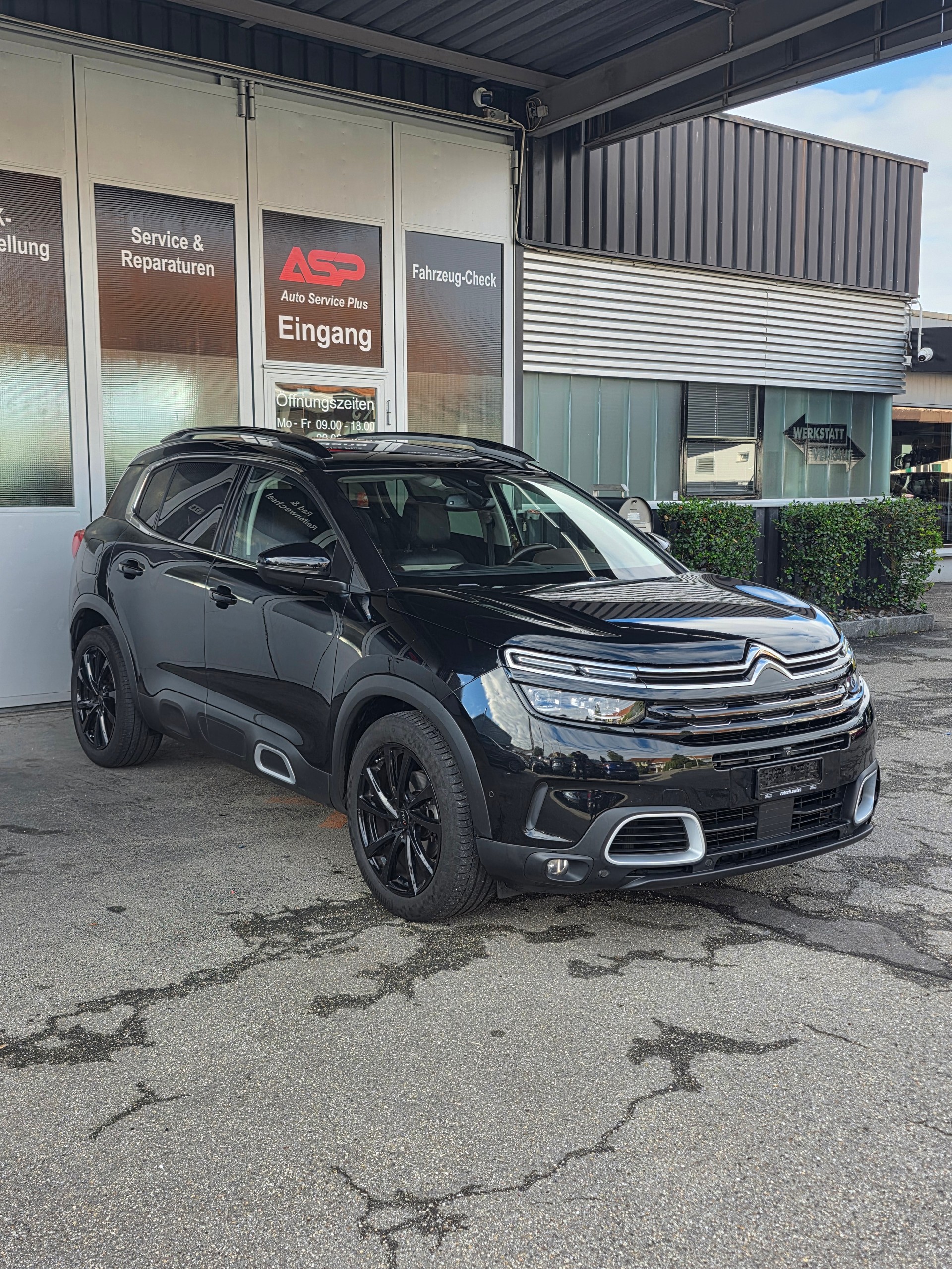 CITROEN 2.0 BlueHDi Shine *360°Kamera *Lenk-Spurassistent *Panodach *Massagesitze*-image-1