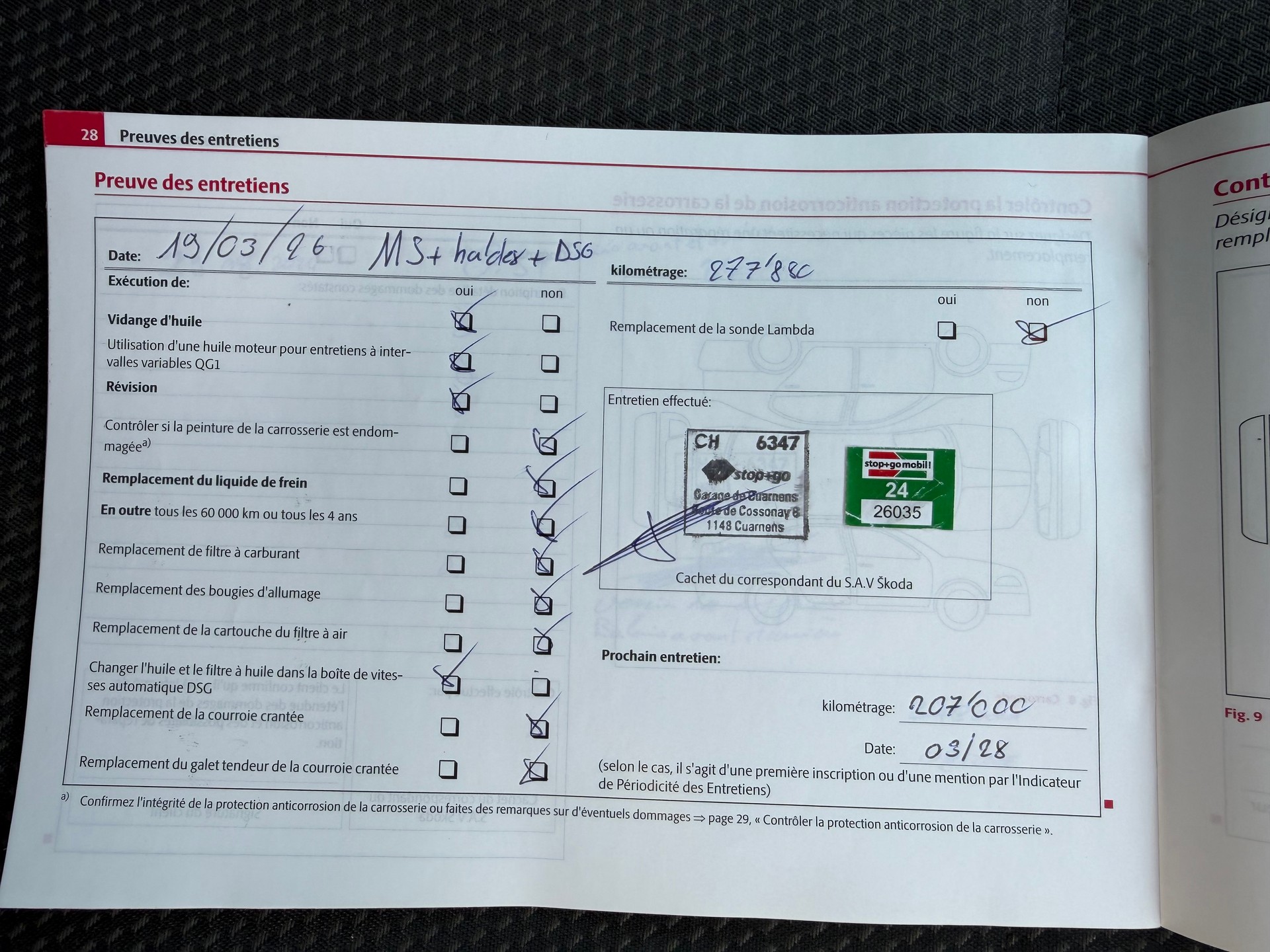 SKODA Yeti 2.0 TDI Experience 4x4 DSG-image-14